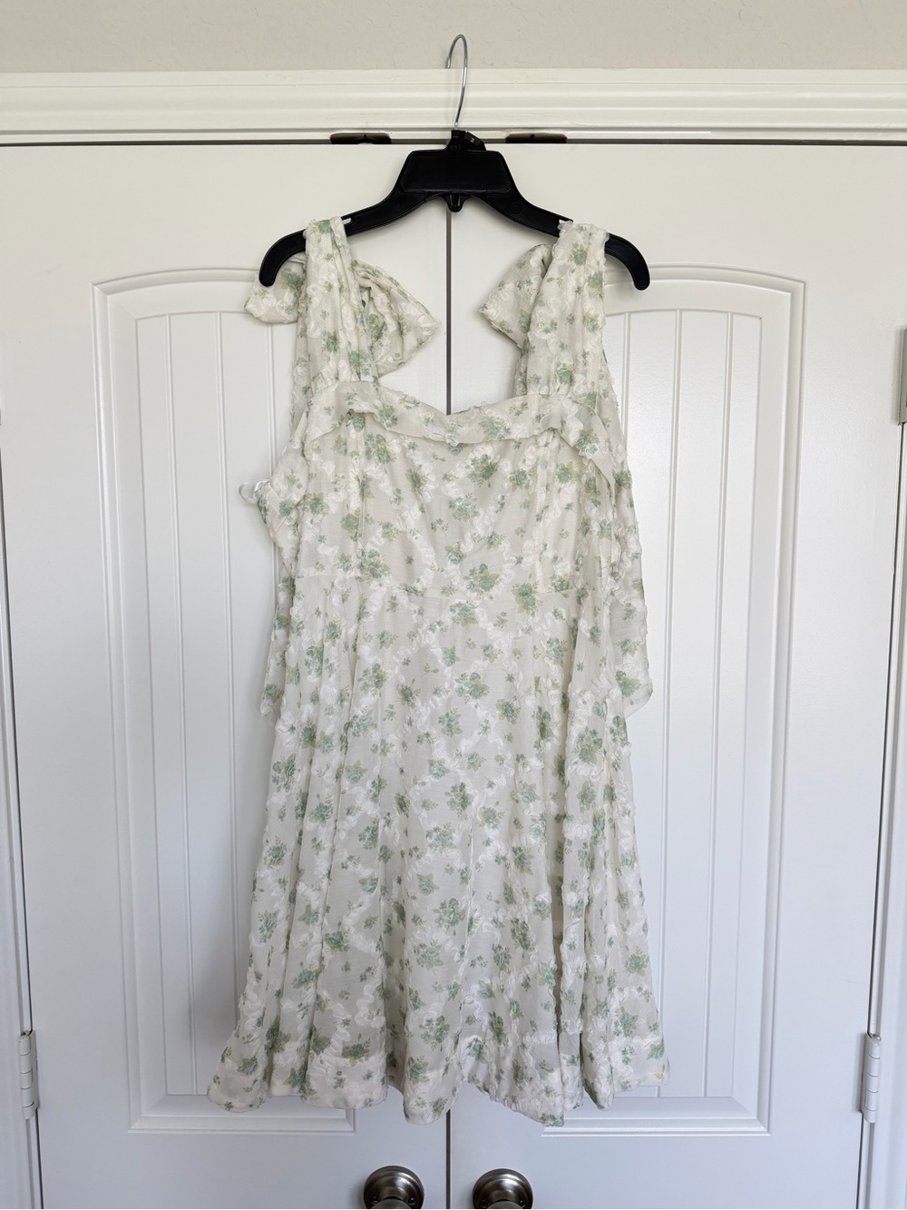 Floral Tie-Shoulder Mini Dress in Light Green - Medium